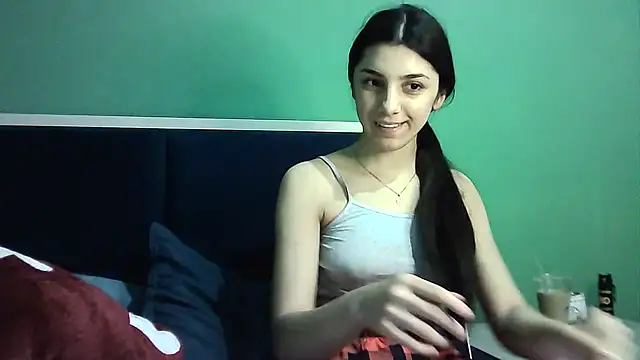 Snapshot of Ahotkittyxxx chatting on January 15, 3:07 pm Ahotkittyxxx online show from January 15, 3:07 pm