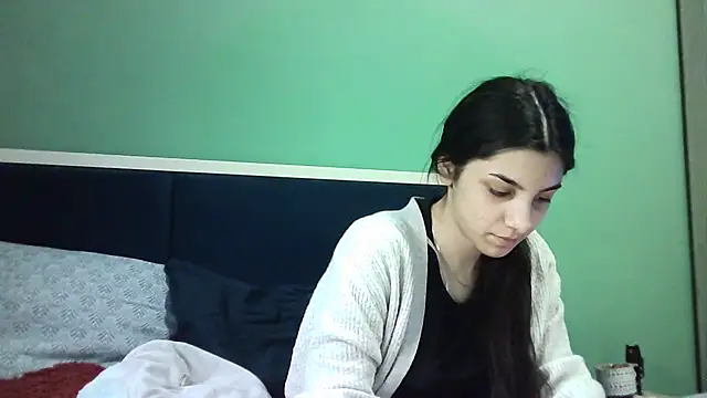 Snapshot of Ahotkittyxxx chatting on February 15, 10:00 am Ahotkittyxxx online show from February 15, 10:00 am