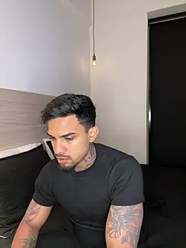 floriamANDjazmin online show from August 3, 3:05 am