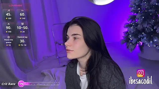 Snapshot of adriana_allien chatting on January 16, 11:09 pm adriana allien online show from January 16, 11:09 pm