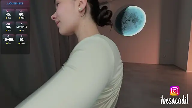 adriana allien online show from May 19, 11:44 pm