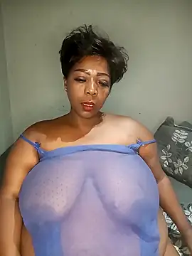BustyWendyXXX47 online show from December 7, 9:22 pm