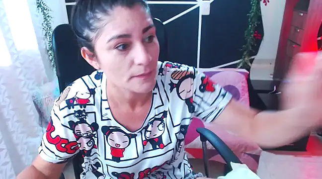 LUCY LI online show from March 22, 12:35 pm