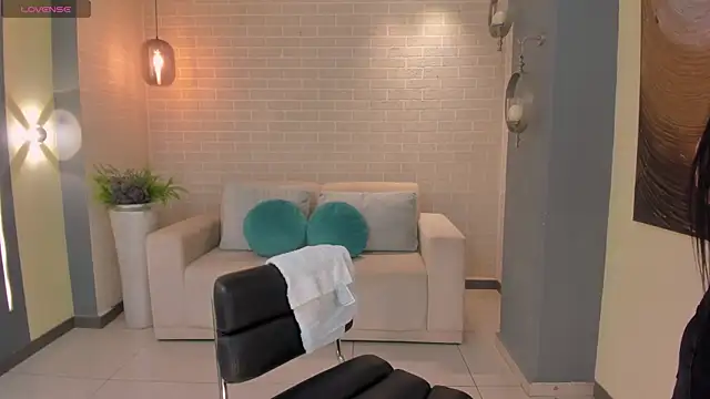 AllisonRogersX online show from January 17, 3:34 am