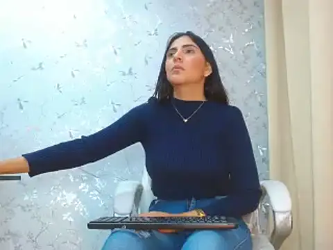 talianaprada online show from January 10, 10:50 am