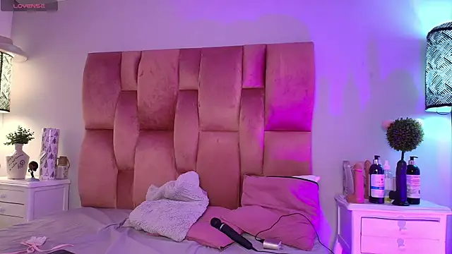 SweetBonniie online show from September 27, 11:37 am