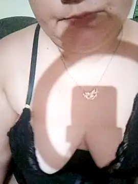 Snapshot of Kiara_Anjo22 chatting on January 29, 2:53 pm Kiara Anjo22 online show from January 29, 2:53 pm