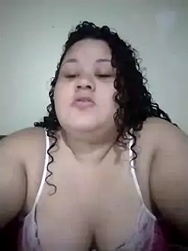 Snapshot of Kiara_Anjo22 chatting on February 21, 11:43 pm Kiara Anjo22 online show from February 21, 11:43 pm