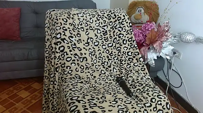  melisaa  online show from February 11, 1:30 pm