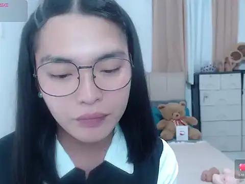 zhaviahale21 online show from August 8, 7:27 pm