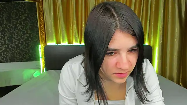  Polly Love  online show from October 6, 6:11 am