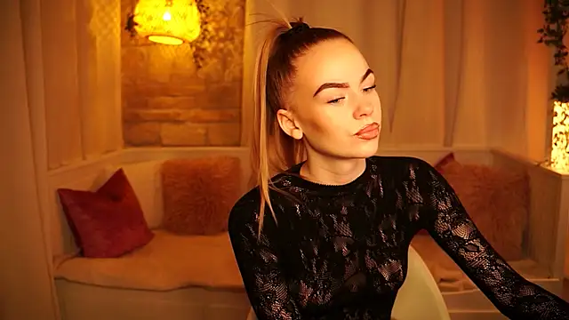 sn0w barbie online show from February 21, 9:34 am