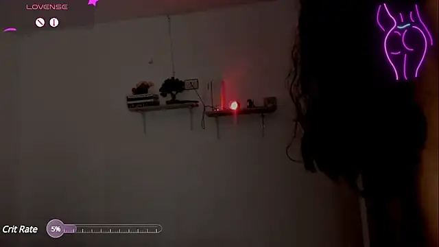 Snapshot of Moon_Sammy chatting on February 15, 8:01 pm Moon Sammy online show from February 15, 8:01 pm