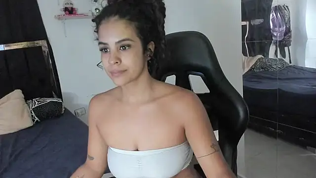 Moon Sammy online show from March 25, 1:28 pm