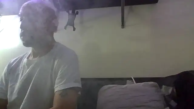 Snapshot of nakedtony81 chatting on February 6, 3:37 pm nakedtony81 online show from February 6, 3:37 pm