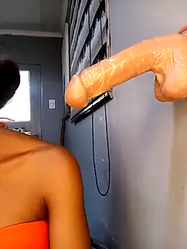 Snapshot of DickDiva1 chatting on March 7, 12:45 pm DickDiva1 online show from March 7, 12:45 pm