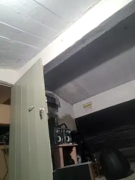 Snapshot of Xxxasrty chatting on November 6, 1:28 am Xxxasrty online show from November 6, 1:28 am