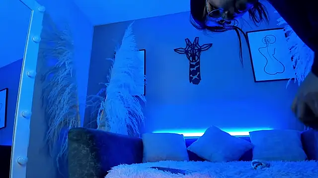 Megan mooree  online show from January 7, 12:52 pm