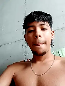 Snapshot of Elputas chatting on October 31, 2:40 pm Elputas online show from October 31, 2:40 pm