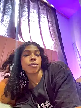 bloom444 online show from November 4, 3:44 pm