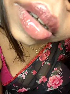 Snapshot of IndieSM chatting on March 21, 10:13 pm IndieSM online show from March 21, 10:13 pm