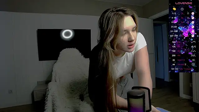 Snapshot of Holly_Molii chatting on November 23, 7:08 am Holly Molii online show from November 23, 7:08 am