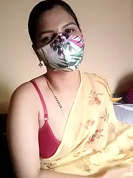 Snapshot of yourtamilcouple chatting on December 2, 9:13 am yourtamilcouple online show from December 2, 9:13 am