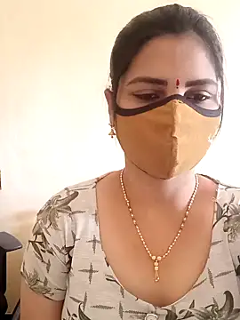 Snapshot of yourtamilcouple chatting on March 4, 7:41 am yourtamilcouple online show from March 4, 7:41 am