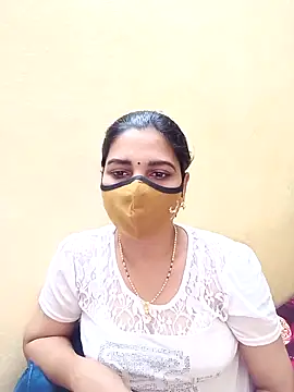 Snapshot of yourtamilcouple chatting on March 5, 6:23 pm yourtamilcouple online show from March 5, 6:23 pm