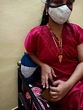 Snapshot of yourtamilcouple chatting on March 13, 5:18 pm yourtamilcouple online show from March 13, 5:18 pm