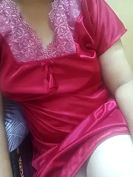 Snapshot of yourtamilcouple chatting on September 10, 4:51 pm yourtamilcouple online show from September 10, 4:51 pm