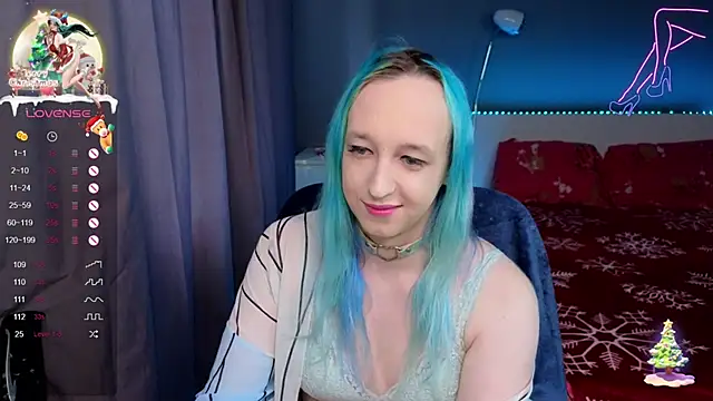 Snapshot of SexyTrixyLove chatting on December 10, 10:06 am SexyTrixyLove online show from December 10, 10:06 am