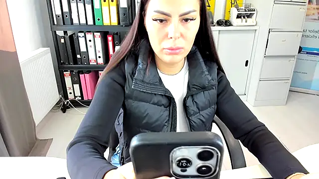 kilenyapatrice online show from September 30, 11:15 am