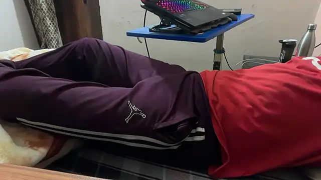 sexyboy09 online show from October 29, 7:04 pm