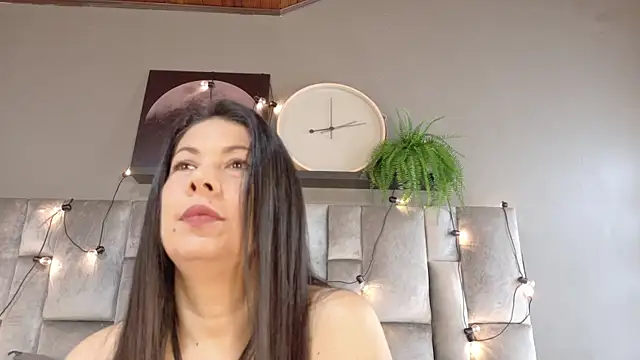 Snapshot of JaylaScott__ chatting on April 12, 11:48 am JaylaScott online show from April 12, 11:48 am