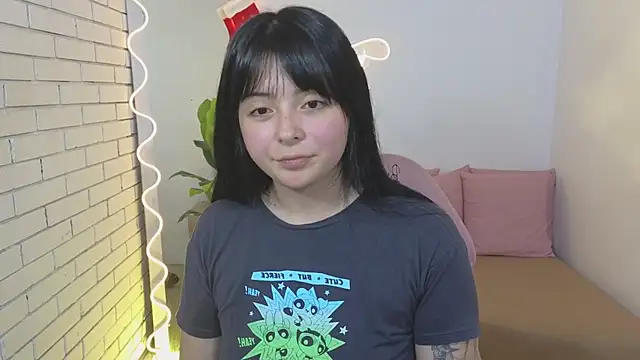 Snapshot of hina_tay chatting on December 29, 4:38 am hina tay online show from December 29, 4:38 am