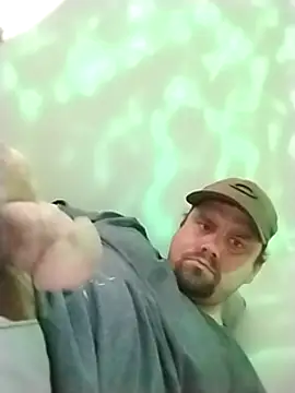 Snapshot of ShakeyJ87 chatting on March 21, 2:40 pm ShakeyJ87 online show from March 21, 2:40 pm