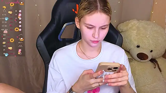 doll barbieee online show from September 24, 6:44 pm