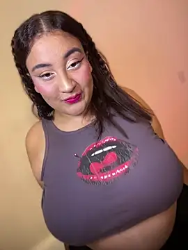 alexxaa96 online show from May 10, 1:11 am