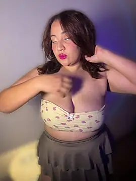 alexxaa96 online show from May 18, 3:35 am