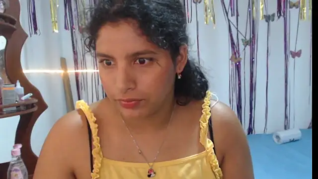 Snapshot of sexyhot20xxx chatting on April 11, 7:13 am sexyhot20xxx online show from April 11, 7:13 am