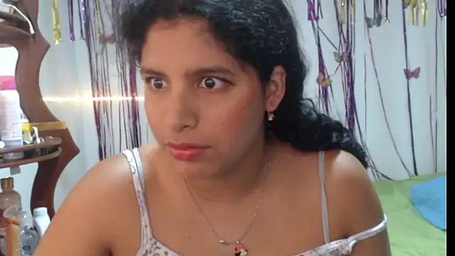 Snapshot of sexyhot20xxx chatting on April 22, 6:27 am sexyhot20xxx online show from April 22, 6:27 am