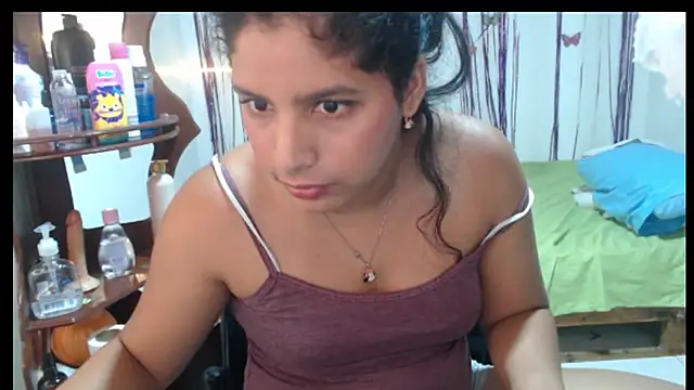 Snapshot of sexyhot20xxx chatting on April 25, 5:43 am sexyhot20xxx online show from April 25, 5:43 am