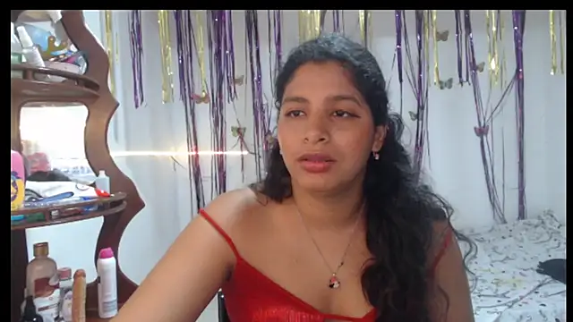 Snapshot of sexyhot20xxx chatting on May 12, 5:48 am sexyhot20xxx online show from May 12, 5:48 am
