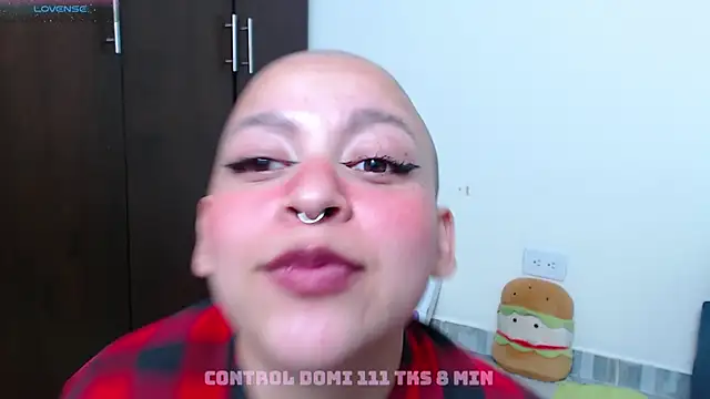 Snapshot of Bitsy_Messy chatting on December 15, 4:40 am Bitsy Messy online show from December 15, 4:40 am