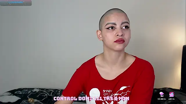 Snapshot of Bitsy_Messy chatting on January 18, 7:48 pm Bitsy Messy online show from January 18, 7:48 pm