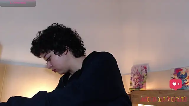 Bitsy Messy online show from October 17, 8:33 pm