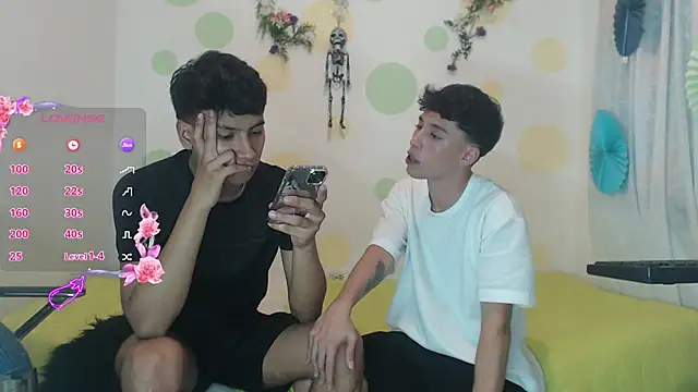 Snapshot of Eric_lion chatting on March 5, 7:27 pm Eric lion online show from March 5, 7:27 pm