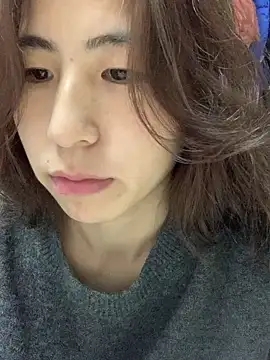 Snapshot of Aimeil chatting on December 4, 5:49 am Aimeil online show from December 4, 5:49 am