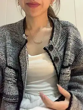 Snapshot of Aimeil chatting on December 7, 3:25 am Aimeil online show from December 7, 3:25 am